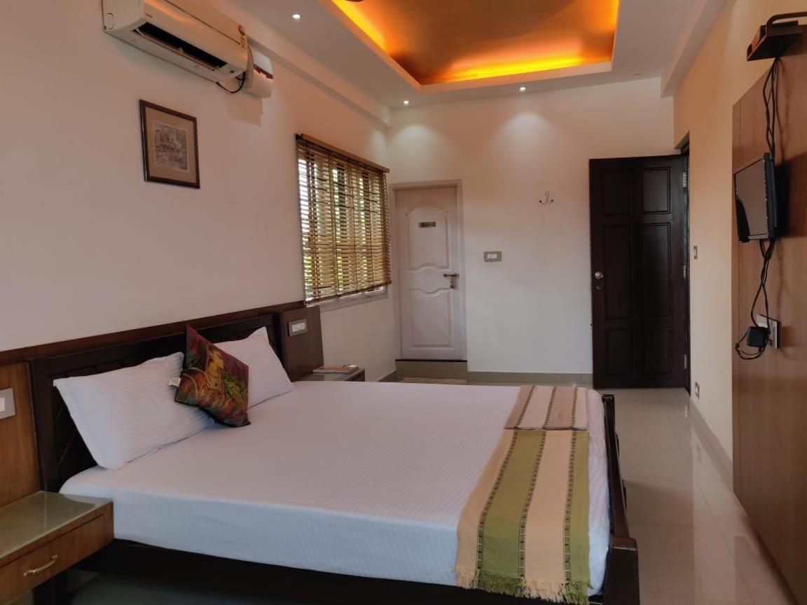 Hotel Mudra Midtown Suites & Rooms Kalasa Exterior foto