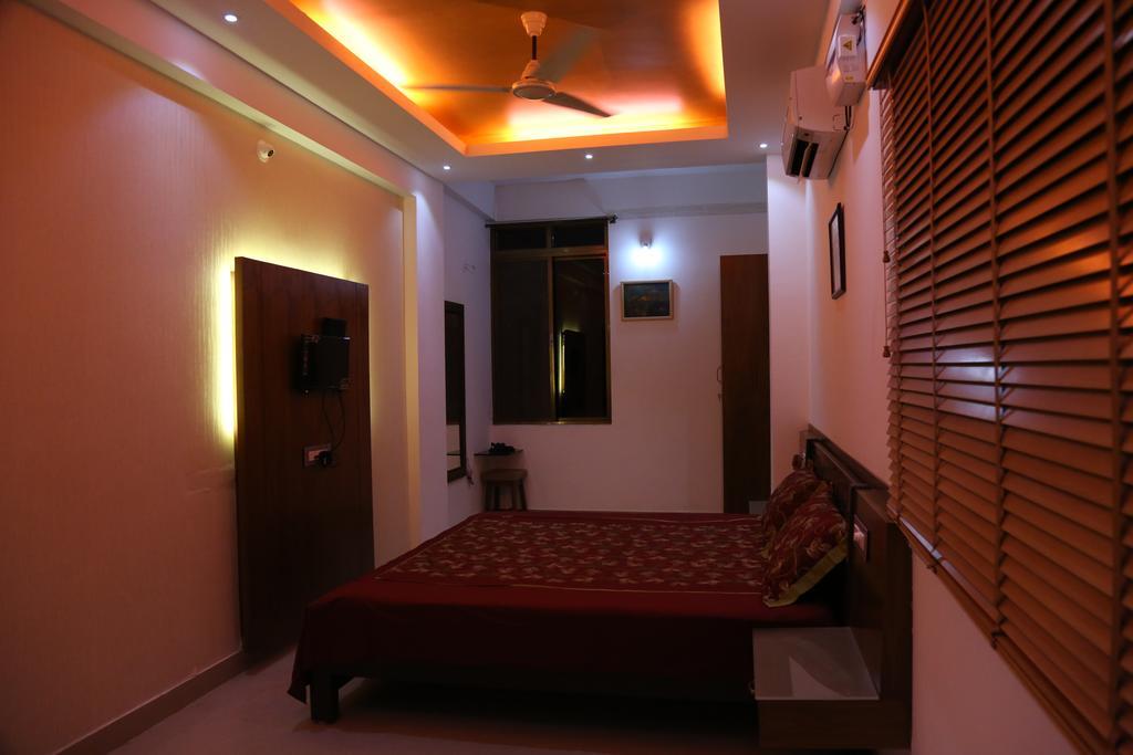 Hotel Mudra Midtown Suites & Rooms Kalasa Exterior foto